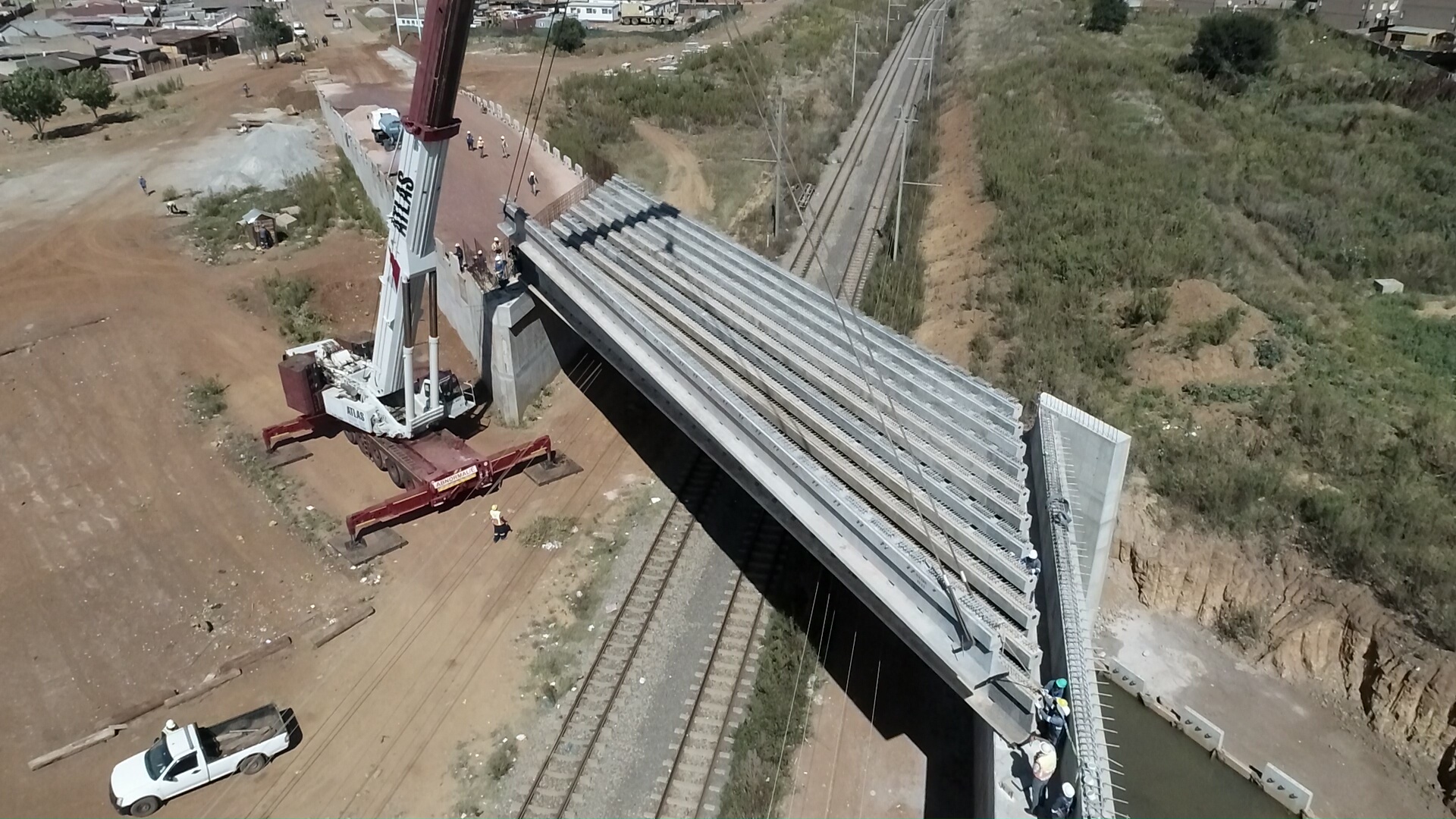 Figure 1: Aerial view of the construction of Molapo bridge in Jabulani, Soweto (HBC, 2021)